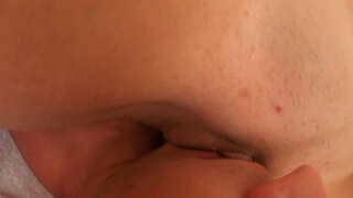 Ja ću dominirati nad tobom i jebanje tvoje lice.