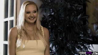 Spanish Lauren Phillips is teen horny Phàislig Porter a &#039; gabhail a-thionndadh marcachd Dick Chibbles mòr duine feòil