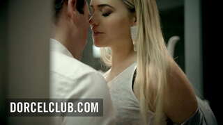 Pasia sekso kun belega edzino Mia Malkova