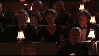 Celia Jones - leabhar na bàrdachd - garbh seall ri botal agus baseballbat