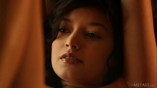 EUA adolescent Eden tenir una mica de diversió temps tot sol