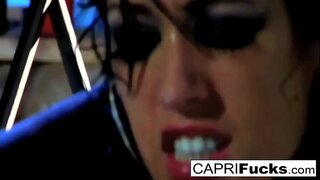 Bruneta kotě gets banged